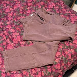 Women's Casual Jeans in Brown